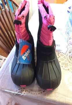 Girls snow boots size 4M