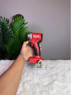 Milwaukee Impact Drill 3 Speed M18