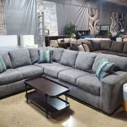 Beautiful Gray Fabric Sectional With 3 Throw Pillows (New)