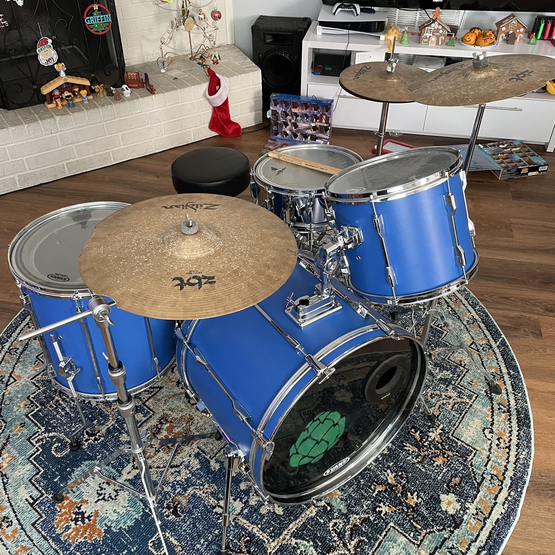 Pearl Export Complete Drumset W/Cymbals