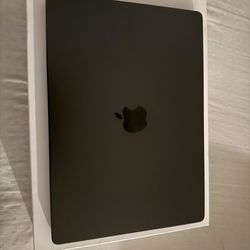 MacBook pro m4 14 inch