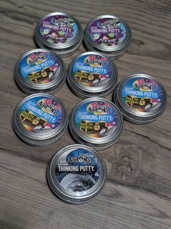 Crazy Aaron's thinking putty