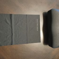 BALENCIAGA  Hard Clamshell Sunglasses Case Authentic Black