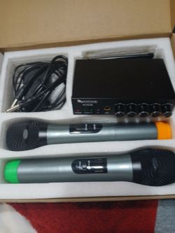 Bluetooth wireless microphones