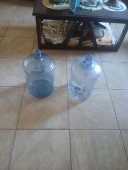 Water Bottles 2.for  $7