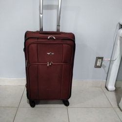 TRAVEL SUITCASE 