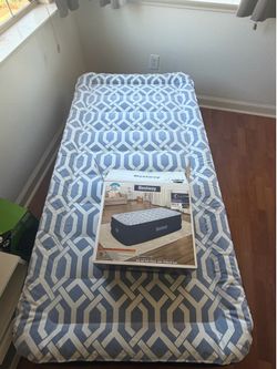 Bestway® Tritech™ Fashion Flock Top 20" Twin Air Mattress with Built-in Pump & Antimicrobial Coating