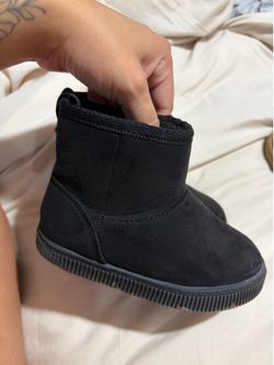 Black boots 8c