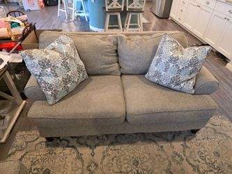 Matching Gray Couch & Loveseat Set