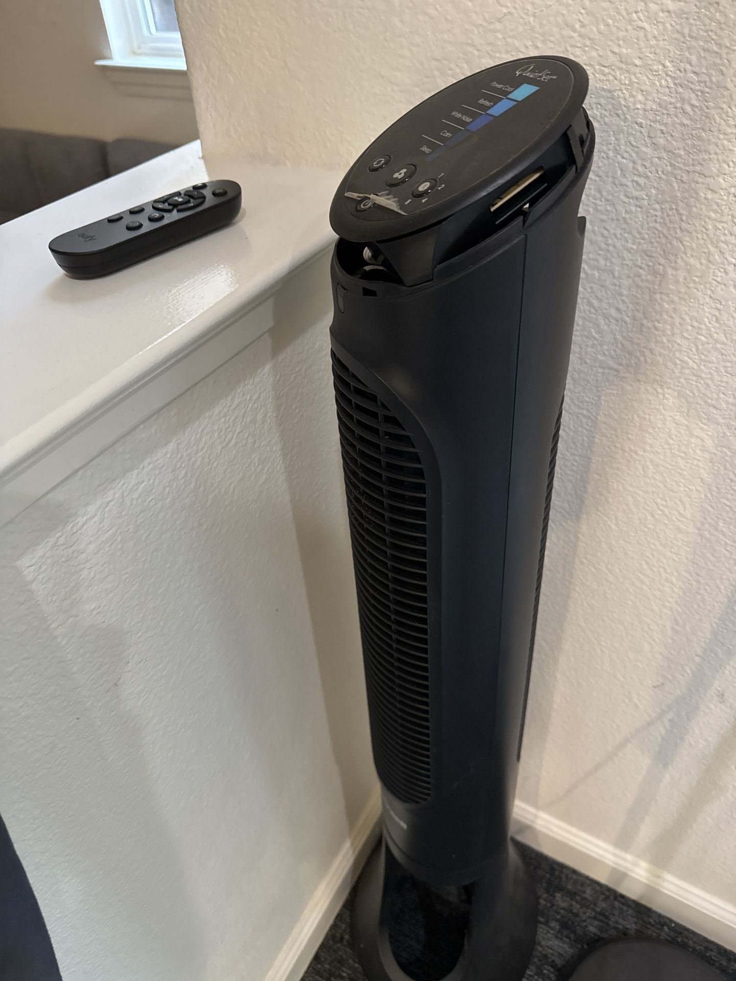 Black Oscillating Tower Fan with Remote – Hunter Brand