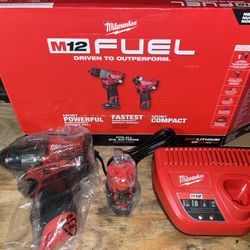 Milwaukee 12v Hammer Drill