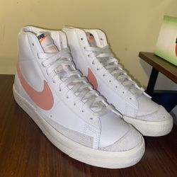 Nike Blazer '77 Atomic Pink (Size 10)