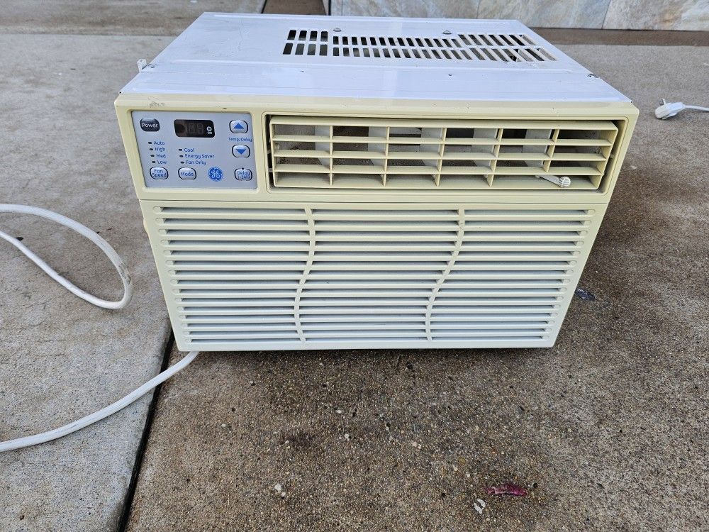 Window AC Unit