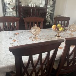Dining table 