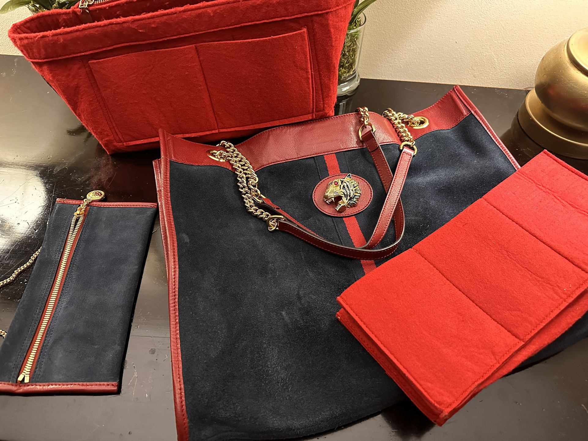 Authentic GUCCI - Rajah-Chain Tote Suede Large Blue