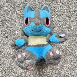 Pokemon Lucario Banpresto Japan Sitting Pokedoll Plush Toy