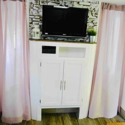 A 2017s Holiday Travel Trailer that has been completely gutted and re-built.