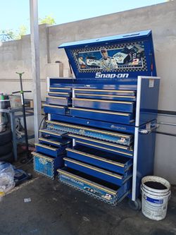 SNAP-ON 2 LEVEL RUSTY WALLACE TOOLBOX