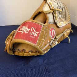 Super Star Korea Glove  Size Not Sure 