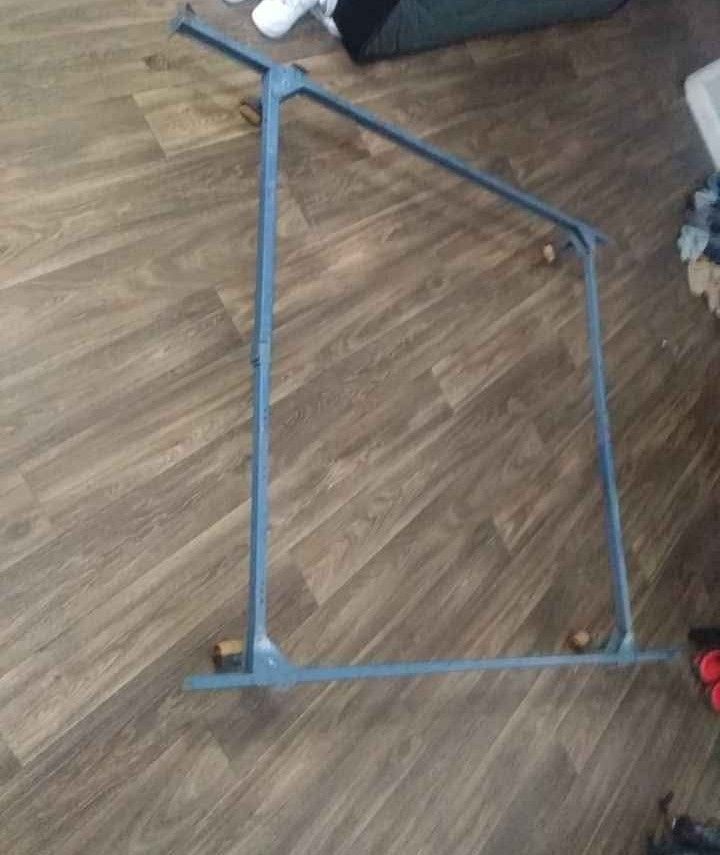 Bedframe Queen Sized
