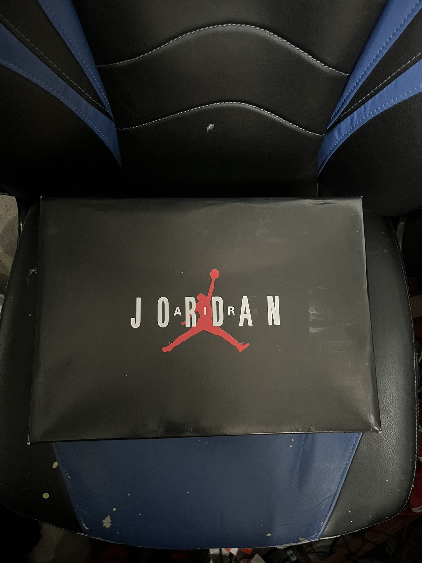 Jordan 11 Legend Blue , Size 10