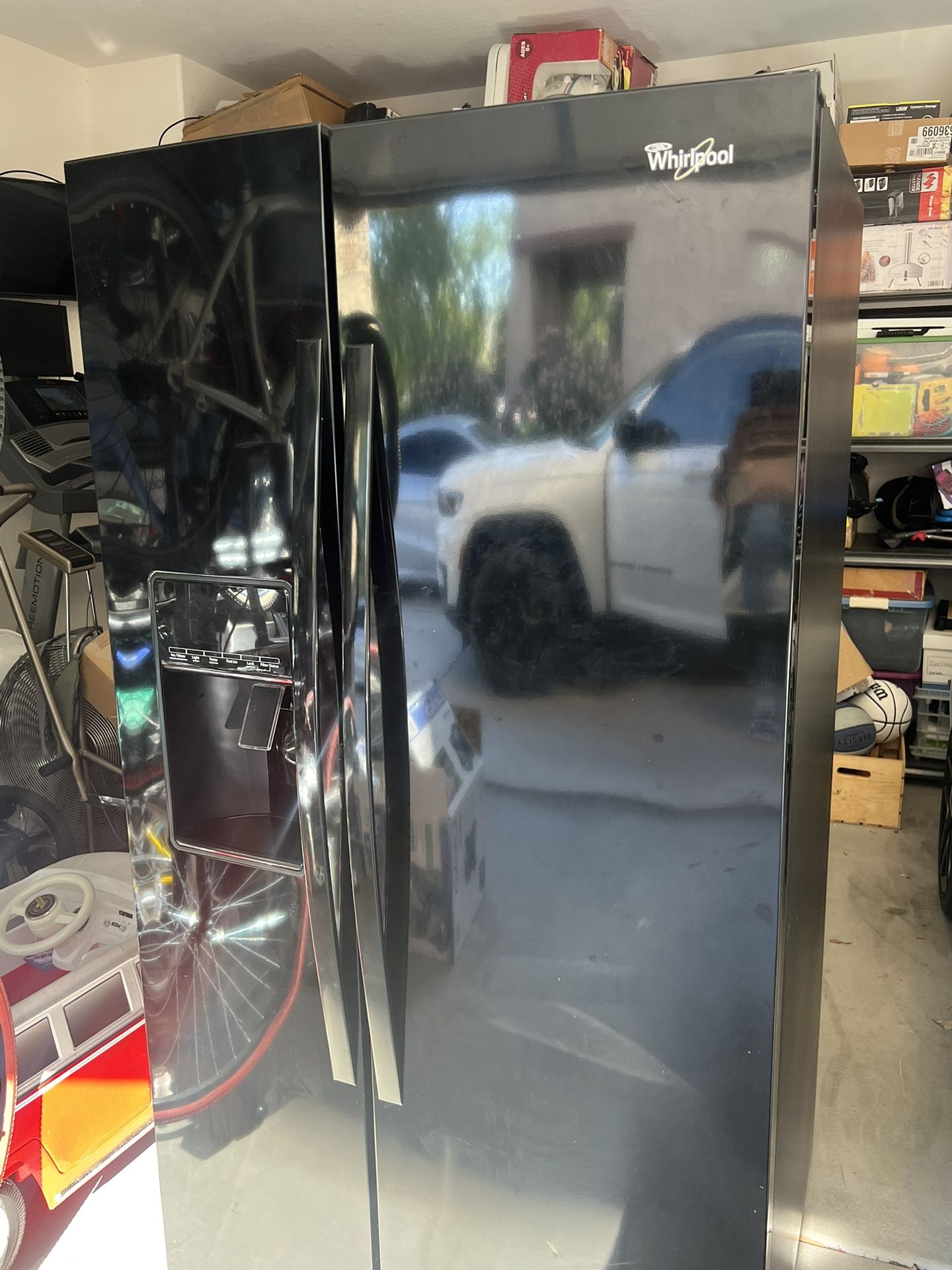 Whirlpool Refrigerator for Sale in Gilbert, AZ OfferUp