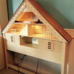 1980s Singer Dollhouse Bedroom furniture