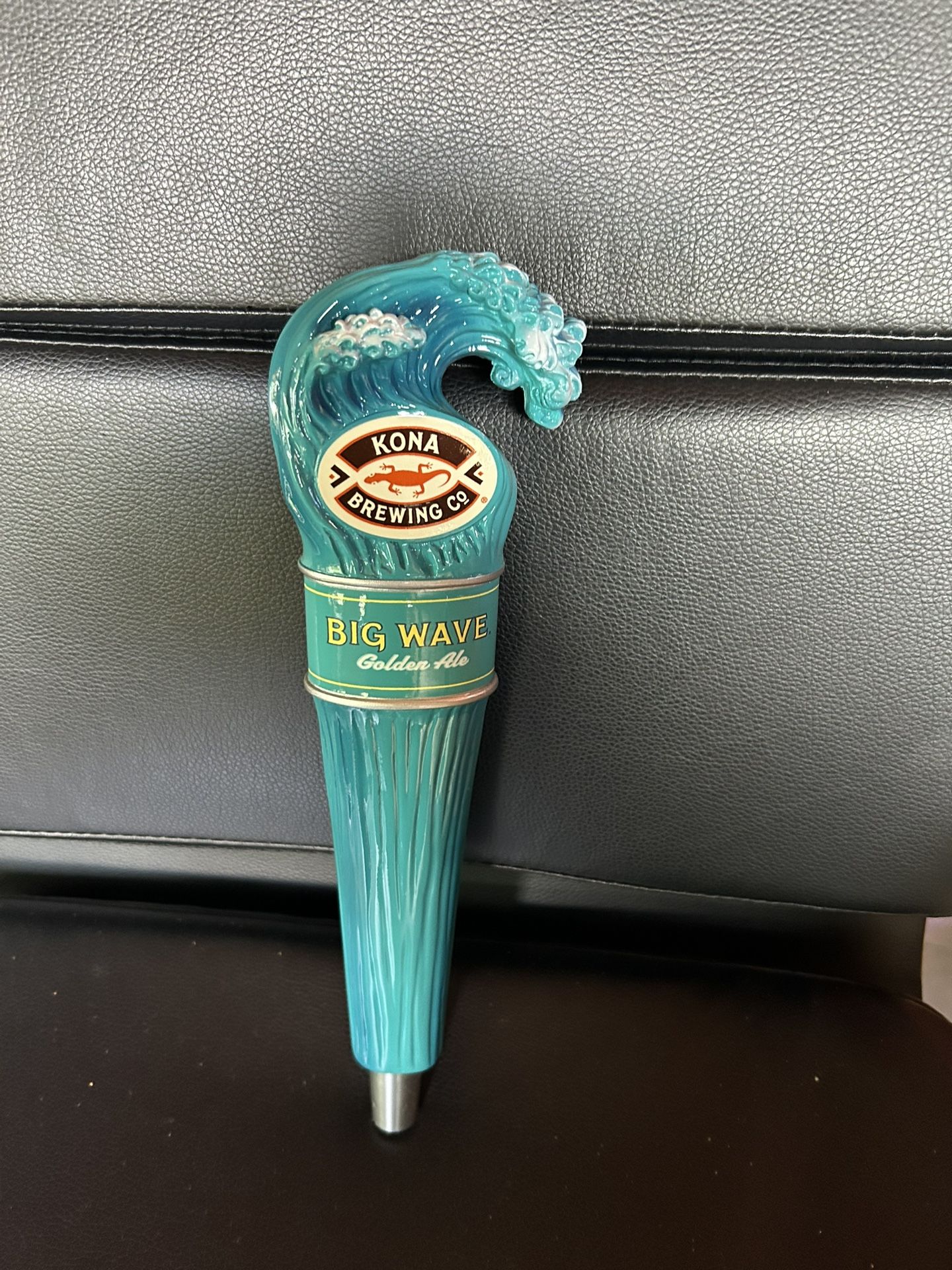 Kona Brewing Big Wave Golden Ale Beer Tap