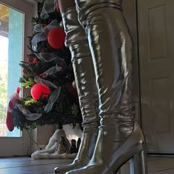 Botines De Mujer En Color Plateado, Blanco Y Negro