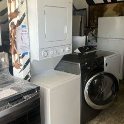 Kenmore 110v Stackable Washer And Electric Dryer 