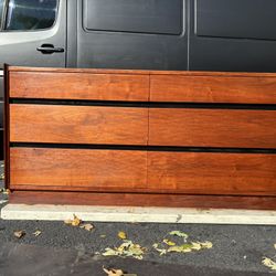 Merton Gershun Dillingham Esprit Walnut Six Drawer Dresser Mid Century