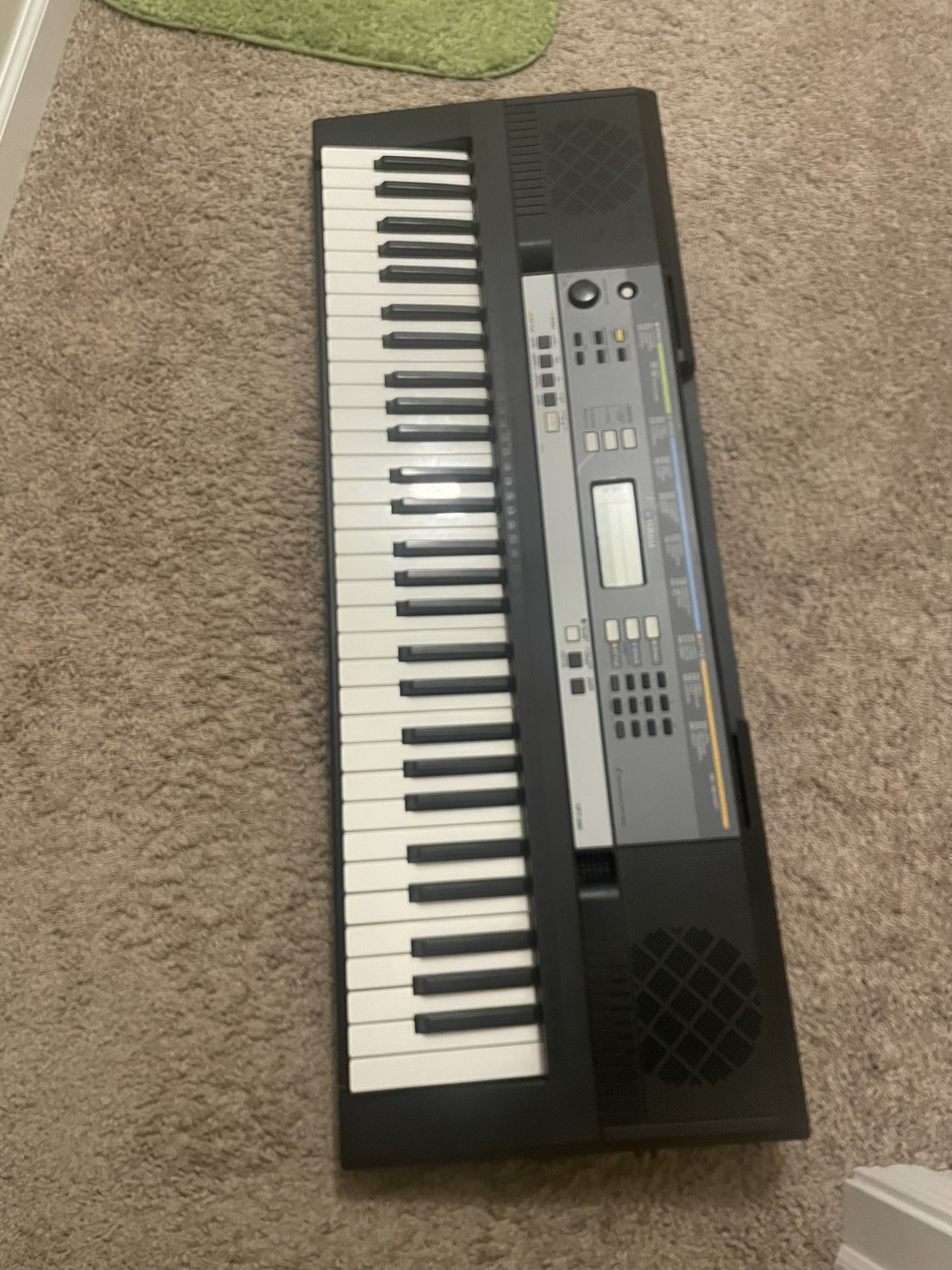 Yamaha YPT-240 Keyboard 