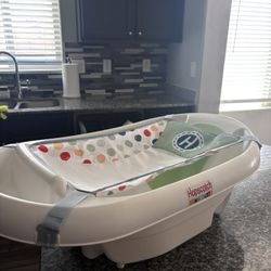Hopscotch Baby Bathtub