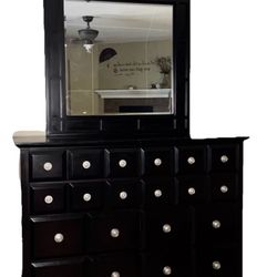 Solid Cherry Wood 8 Drawer Dresser 