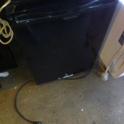 Frigidaire Mini Fridge $80