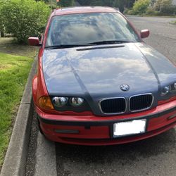 BMW 323i Parts Car