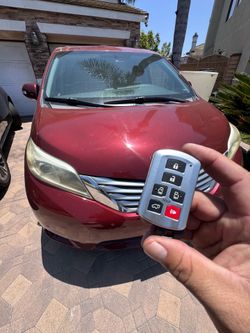 Car keys/llaves de autos
