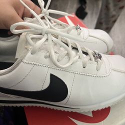 Nike cortez’s