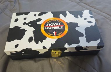 WWE Royal Rumble 2023 Collector side plates