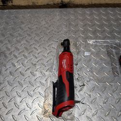 Milwaukee M12 Ratchet 3/8" Drive