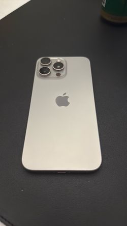 Apple iPhone 15 Pro Max