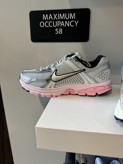 Nike Vomero Photon Dust Pink foam