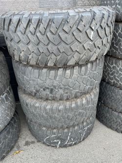 Vendo 35/12.50/R17 las 4 llants nittos por $200 ✅🔥