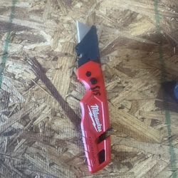 Milwaukee Box Cutter 
