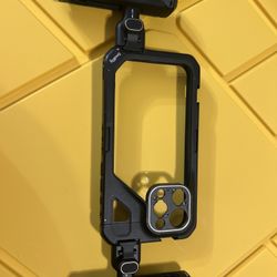 Smallrig Black Dual Handheld Mobile Video Kit For iPhone 15 Pro