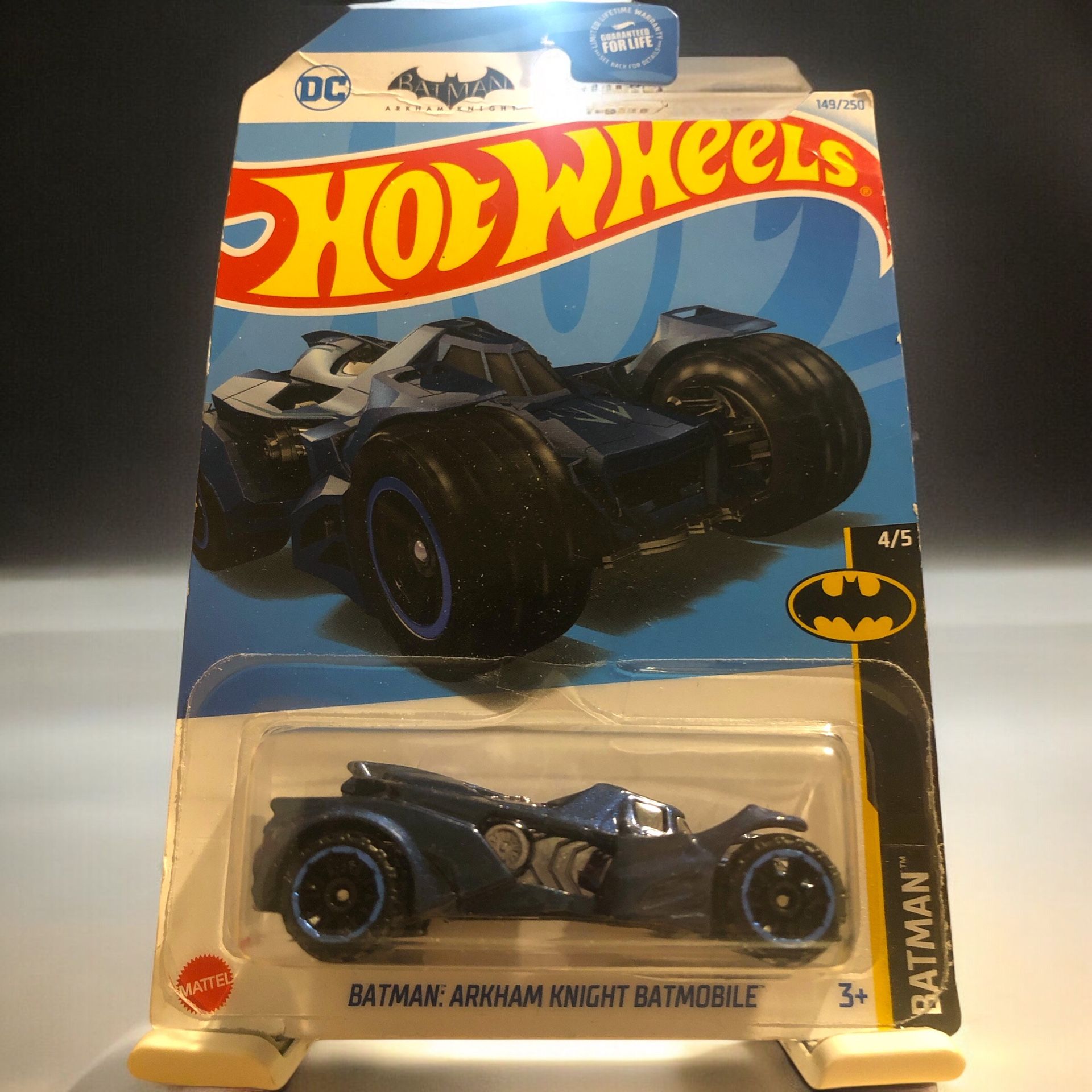 Batman : Arkham Knight Batmobile Hotwheels