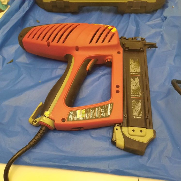 Arrow Electric Brad Nail Gun EBN320R.E.D. 18 Gauge 120 V~ 60HZ Corded