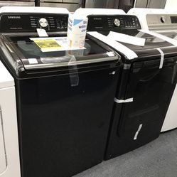 New Scratch And Dent Samsung Washer And Dryer Set. 1 Year Warranty 