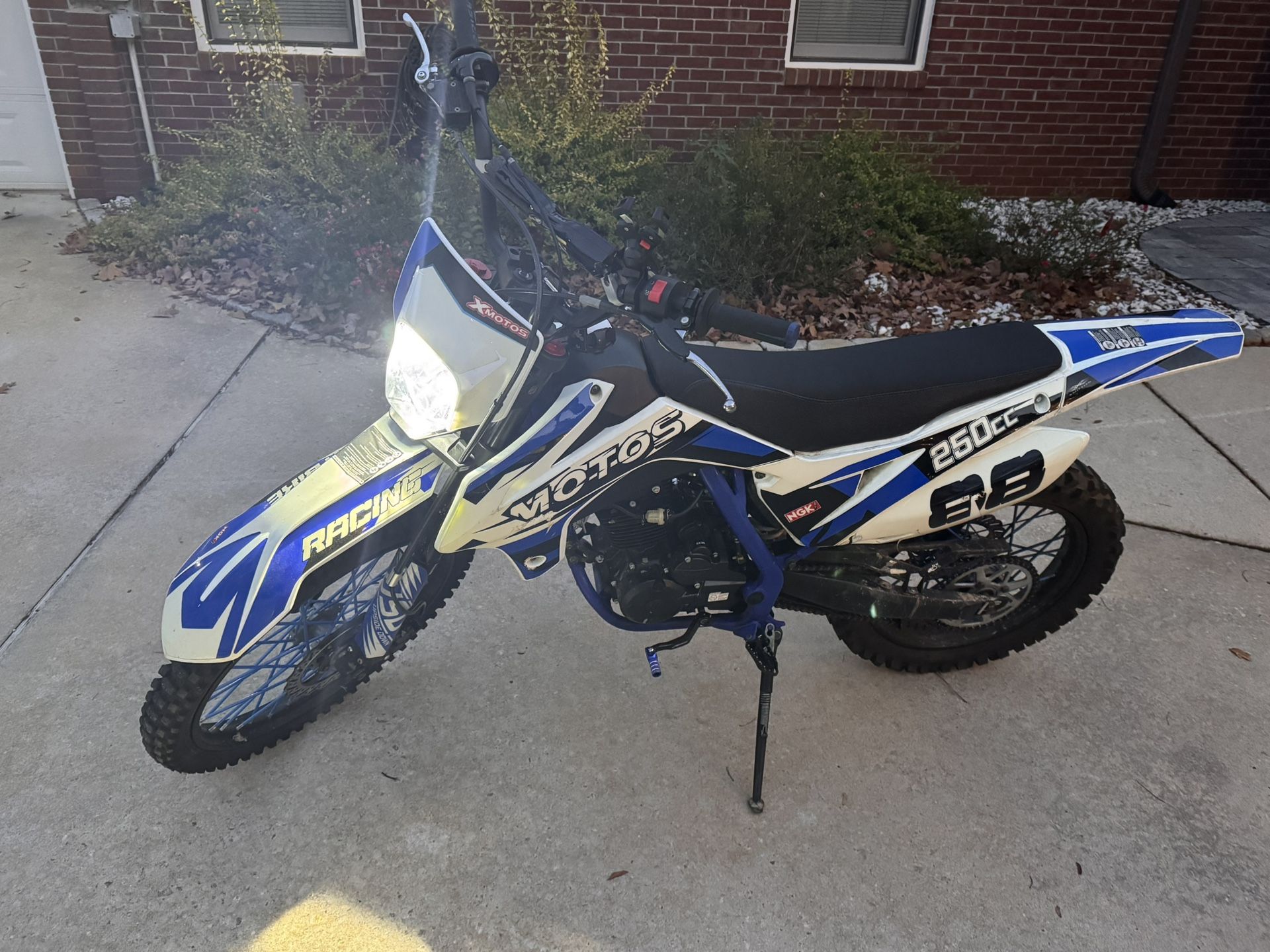 2021 X Moto Dirt Bike