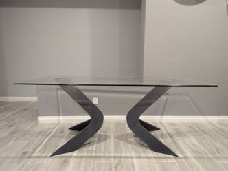 Dining Room Table - want to sell ASAP